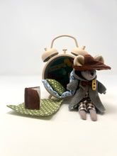 Load image into Gallery viewer, Levlovs Tiny Box Friends - Adventure Mouse
