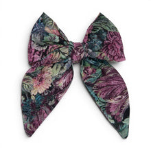 Load image into Gallery viewer, Foyer Floral - Darling Hair Bow
