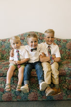 Load image into Gallery viewer, Foyer Floral - Boys Bow TIe
