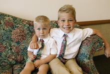Load image into Gallery viewer, Foyer Floral - Boys Tie
