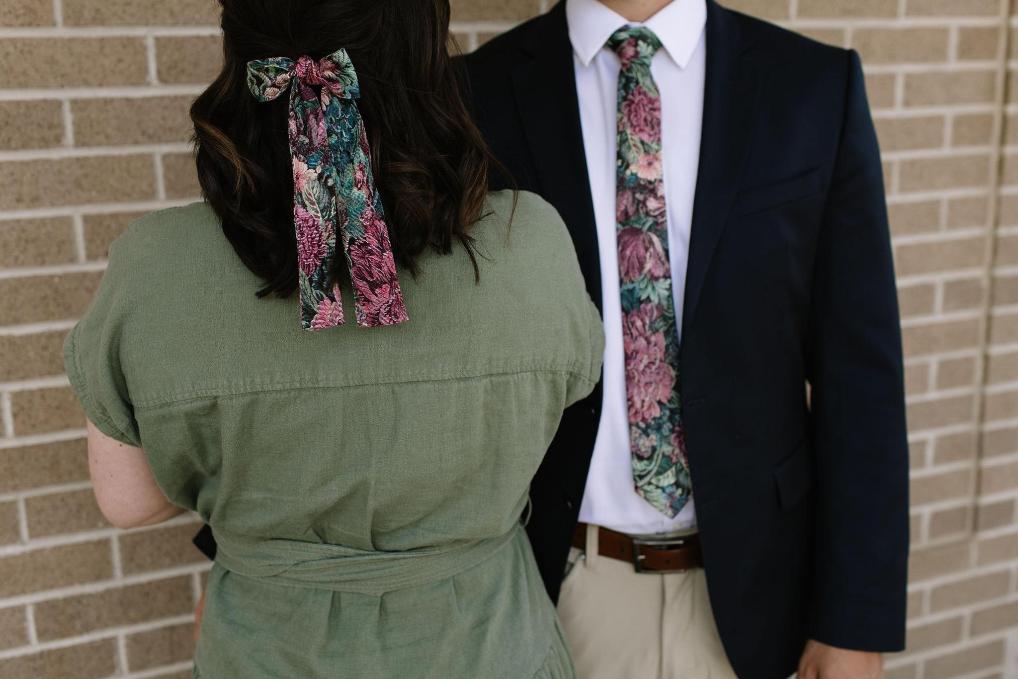Foyer Floral Lady Hair Bow